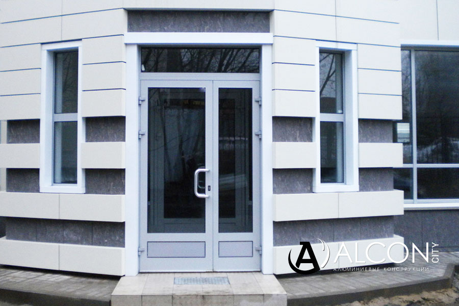 Алюминиевые входные двери в Барнауле